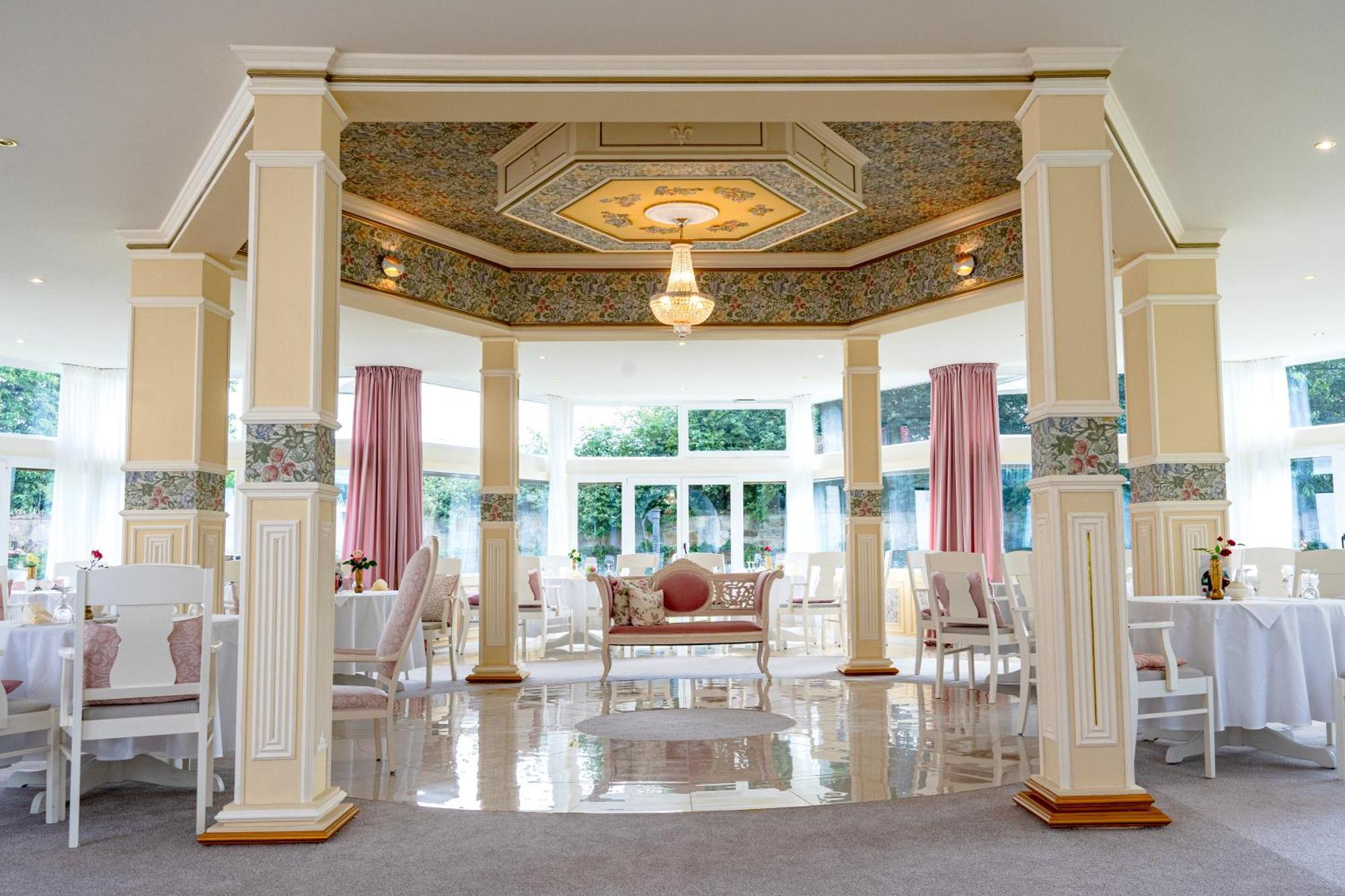 Schlosshotel Wilhelmsthal Calden Esterno foto